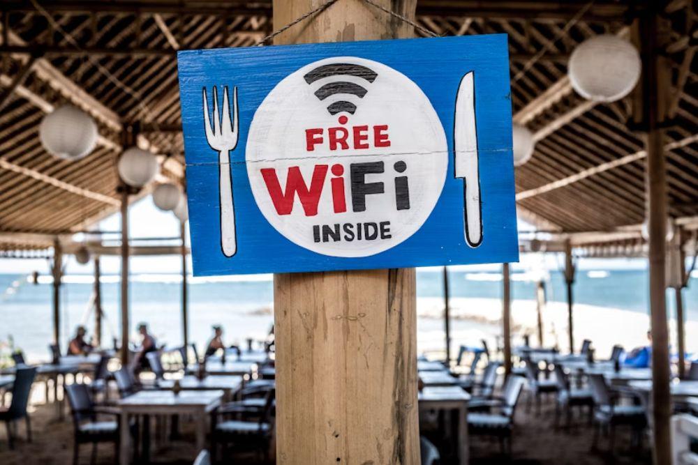 Apakah WiFi Publik Bahaya? Pahami 5 Risikonya