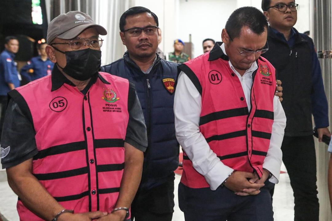 antarafoto-kejagung-tahan-tersangka-kasus-korupsi-minyak-mentah-1752193302.jpg