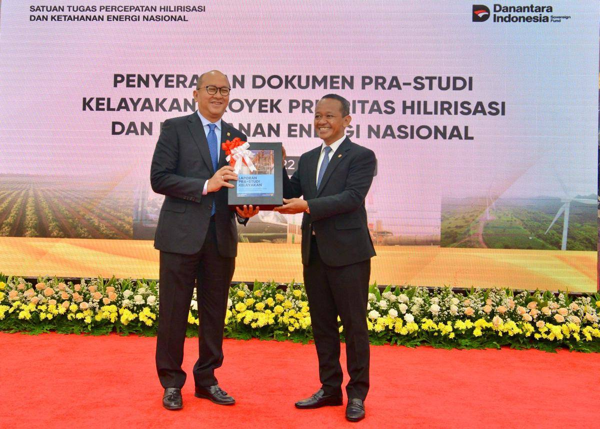 arsip-berita-satgas-percepatan-hilirisasi-serahkan-dokumen-pra-studi-kelayakan-proyek-prioritas-hilirisasi-energi-ufenni1.jpeg