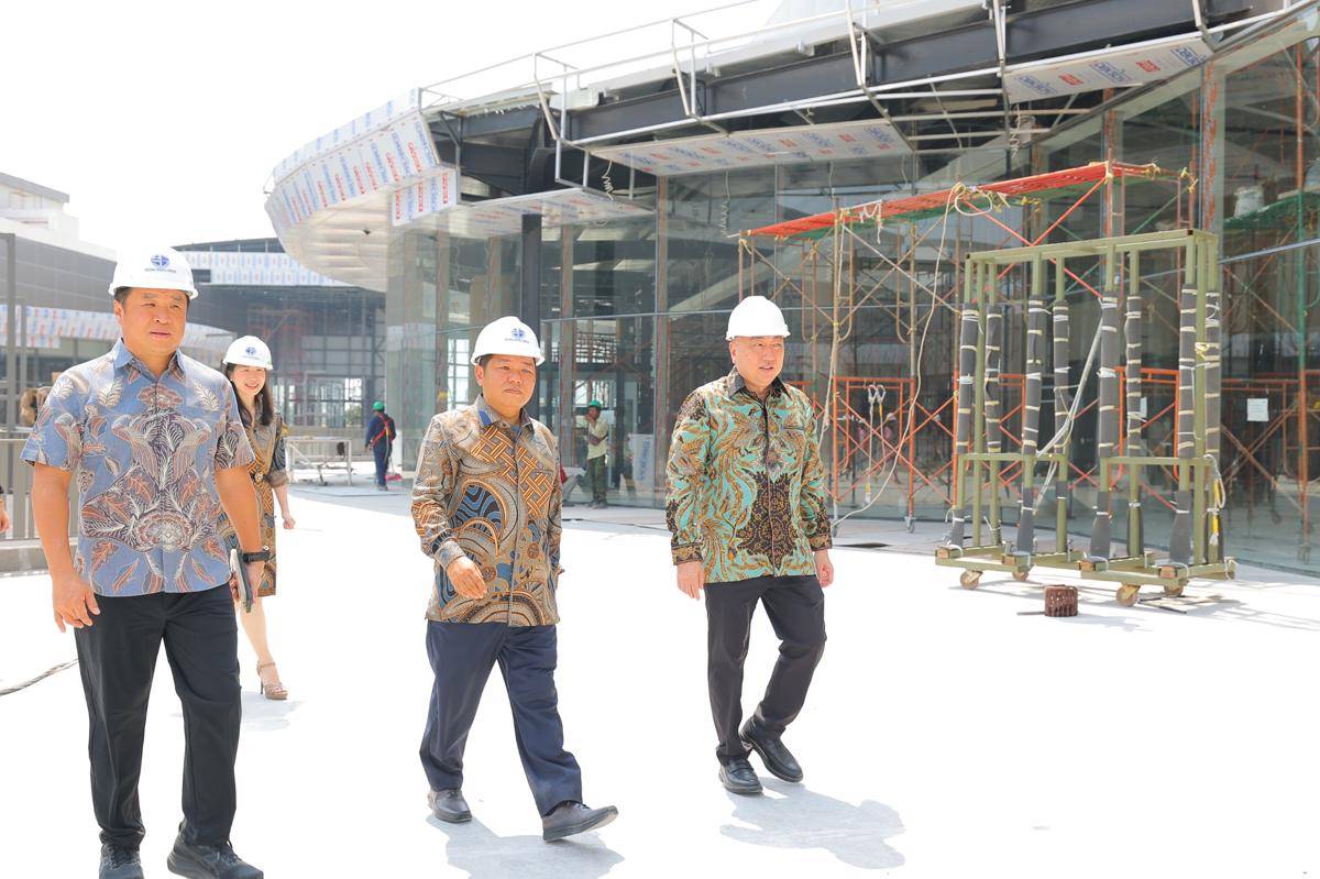 Dari kiri ke kanan - Richard Halim Kusuma, Linda Kusumo, Ipeng Widjoyo, Clarence Tan.JPG