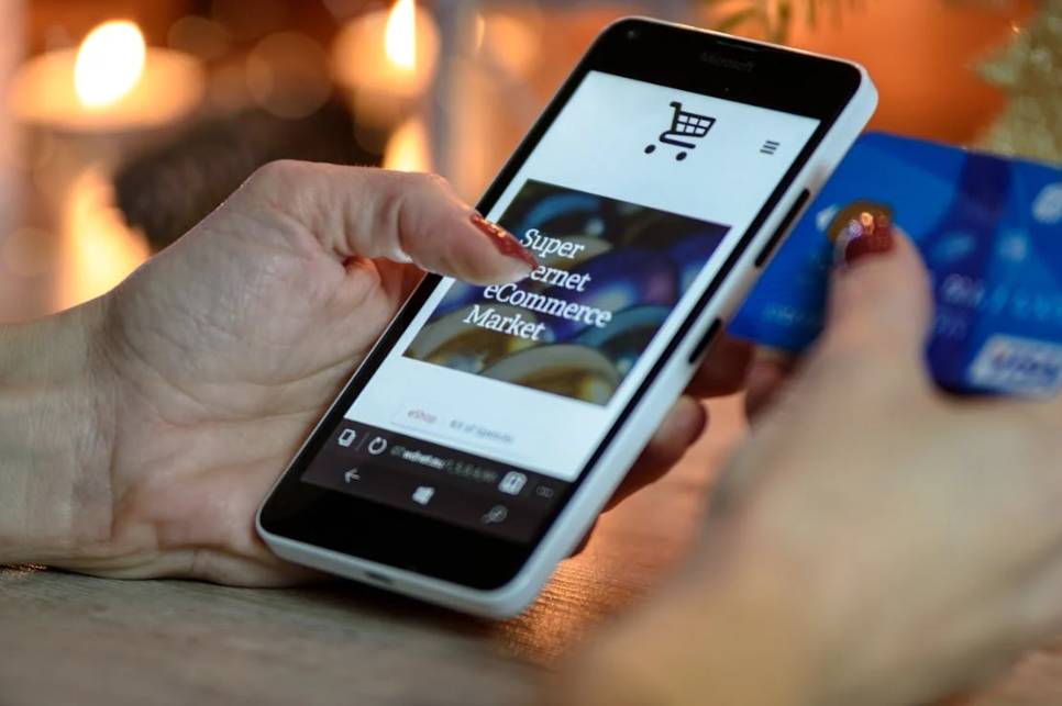 illustrasi belanja online (pexels.com/AS Photography)
