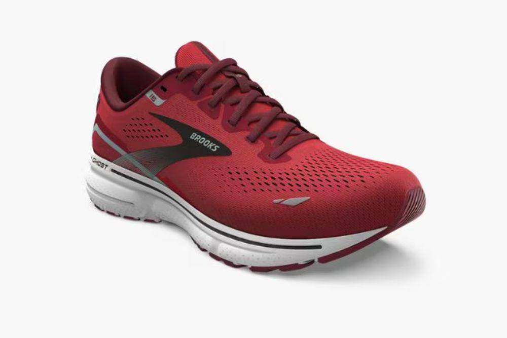 Sepatu running dari Brooks