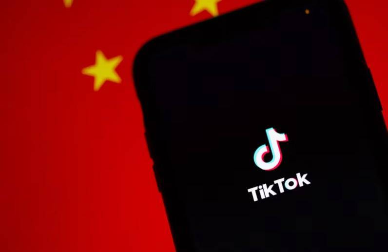 Tiktok (unsplash.com/Solen Feyissa)