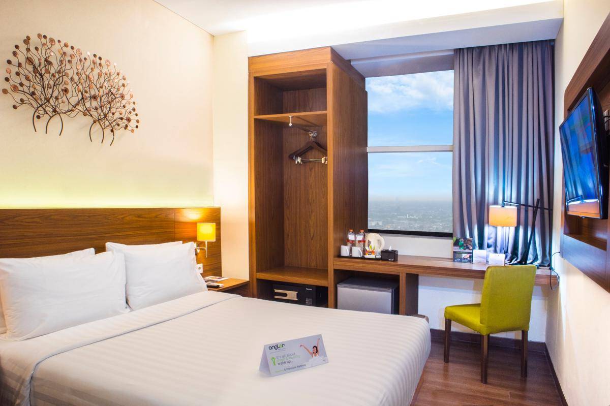 Superior Room (01).jpg