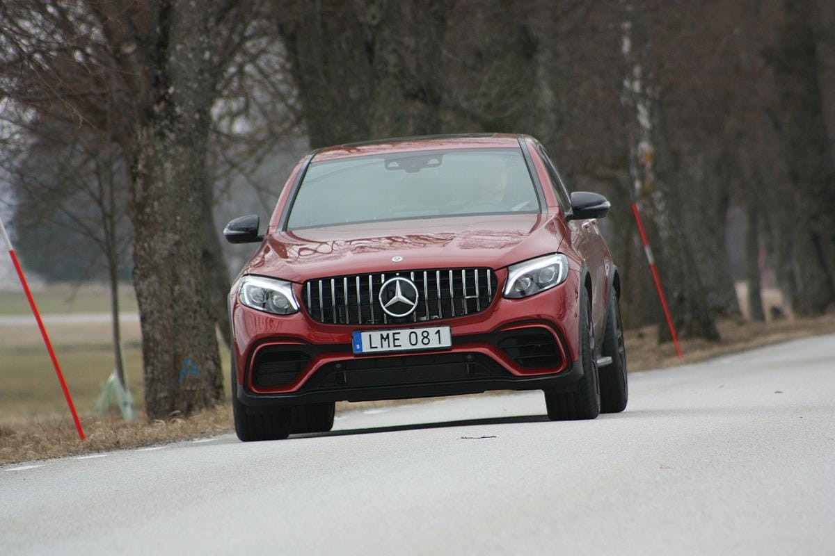 Mercedes-Benz. (unsplash.com/hydraberg)