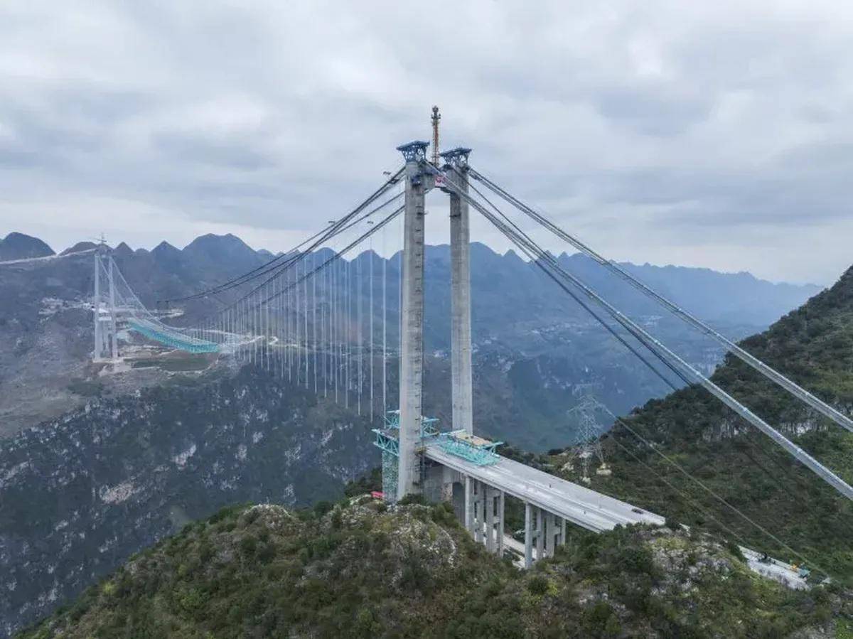 china-bangun-jembatan-tertinggi-di-dunia-saingi-golden-gate-yang-ikonik.jpg