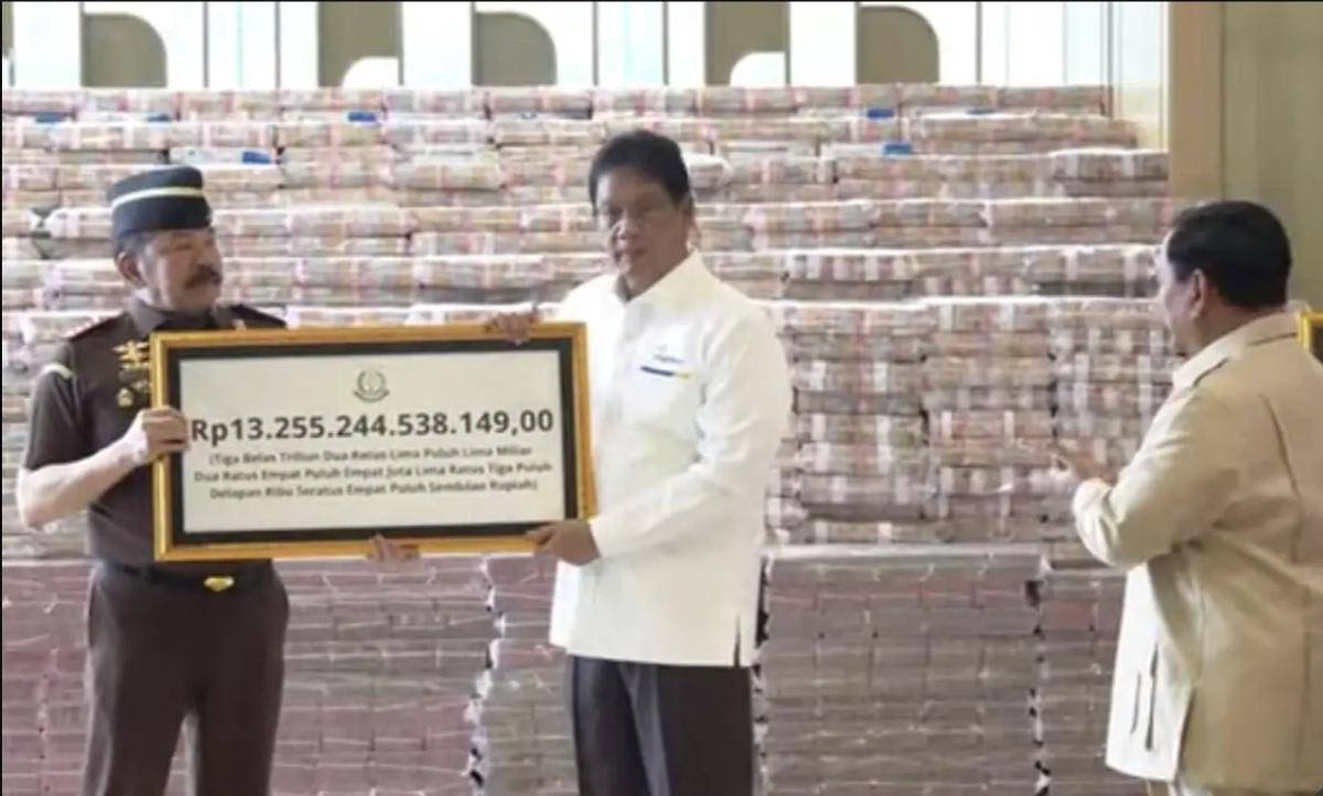 Kejagung Serahkan Uang Hasil Korupsi CPO Rp13 Triliun