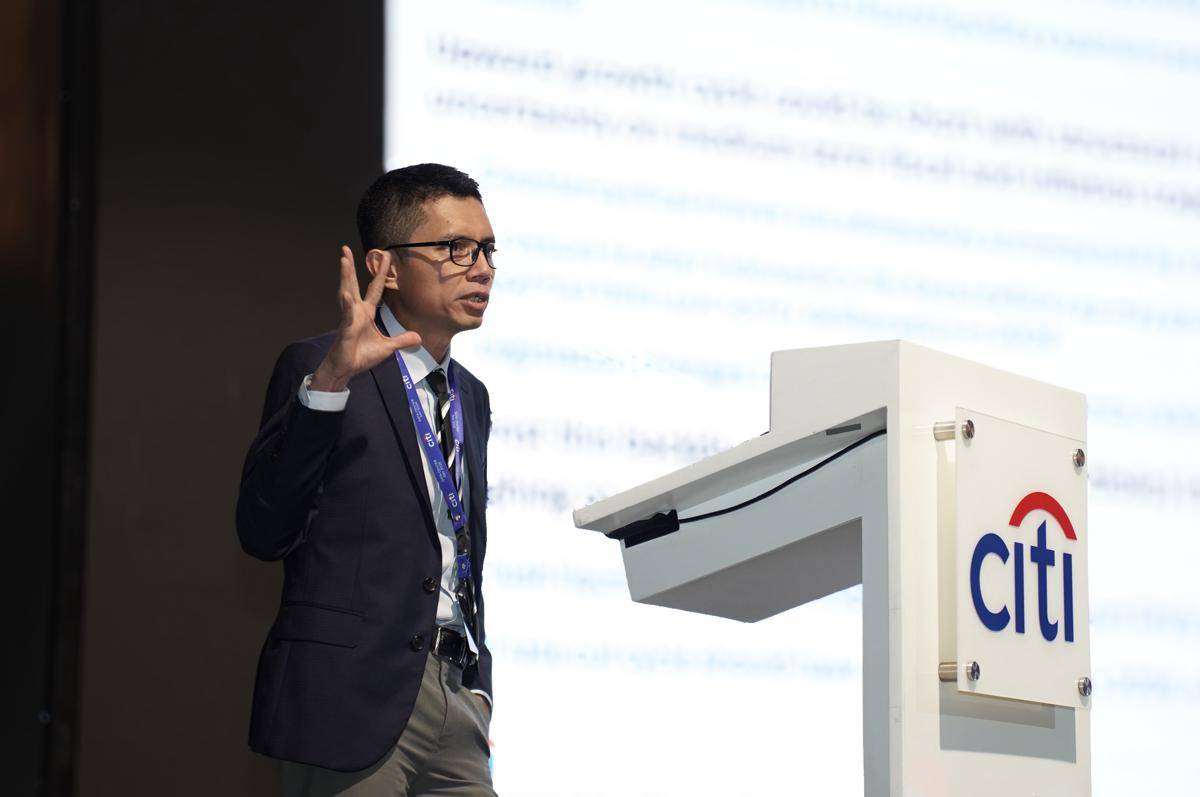 Citi Data Centre Day (7) - Chief Economist Citi Indonesia, Helmi Arman.jpeg