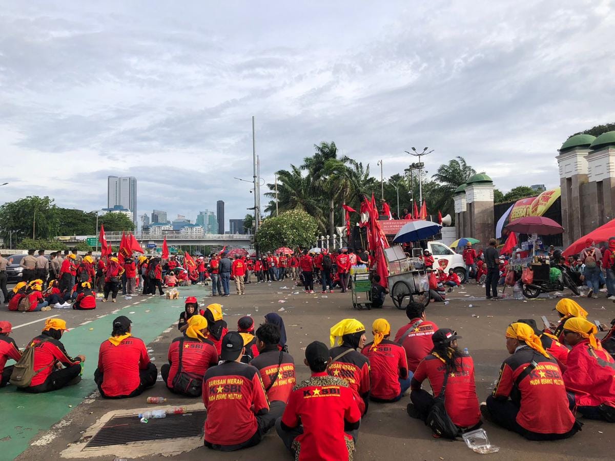 Demo Buruh.jpg