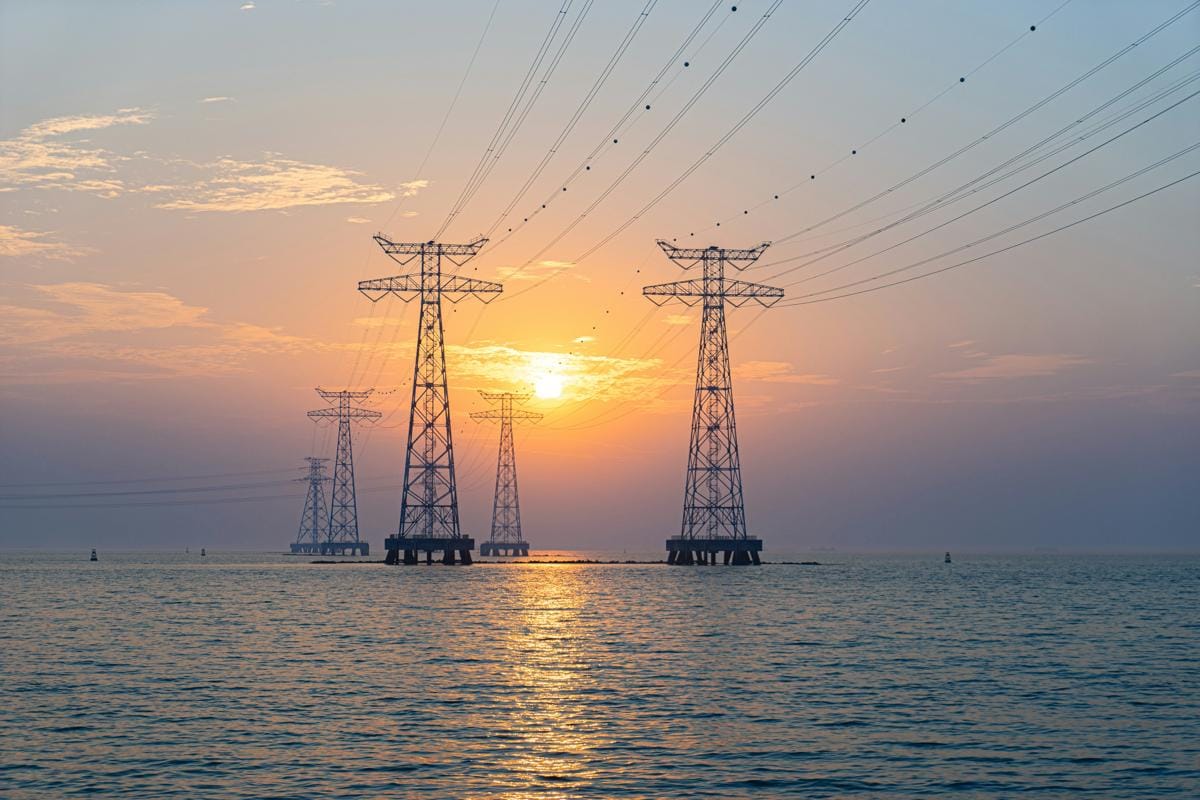 PLN Gandeng Pakar Matangkan Proyek Transmisi HVDC