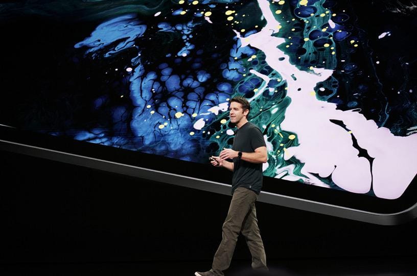 Profil John Ternus, CEO Baru Apple Penerus Tim Cook