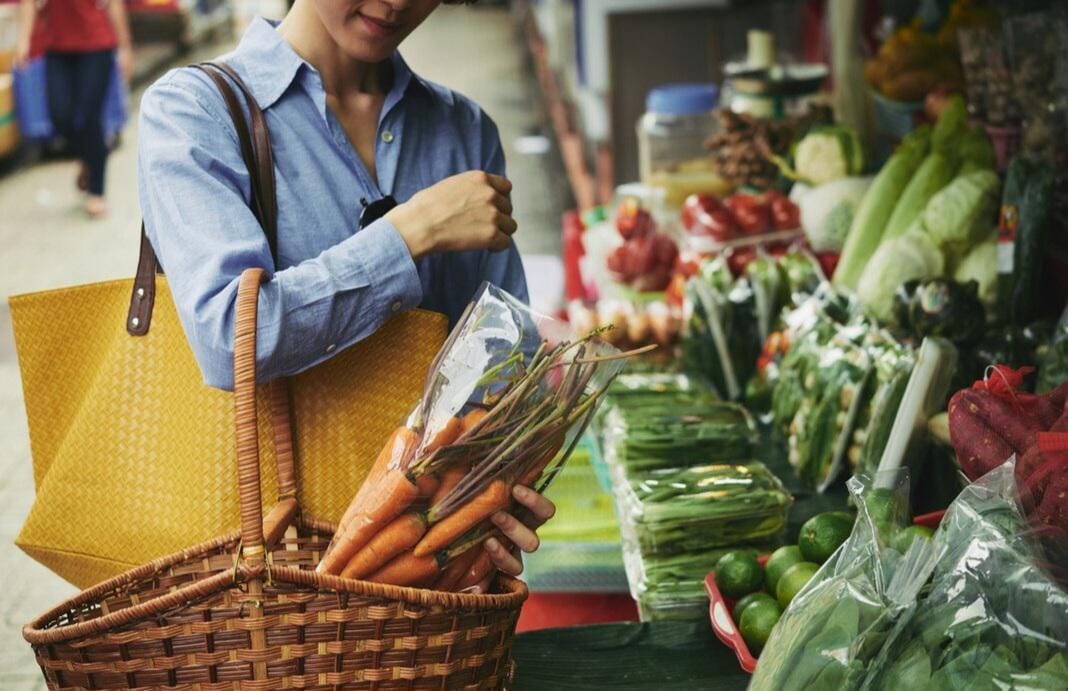 ilustrasi belanja di pasar (freepik.com/pressfoto)