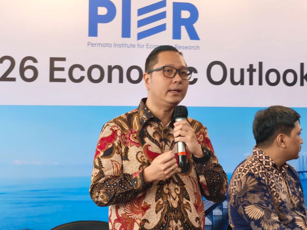 Josua Pardede, Chief Economist Permata Bank.jpeg