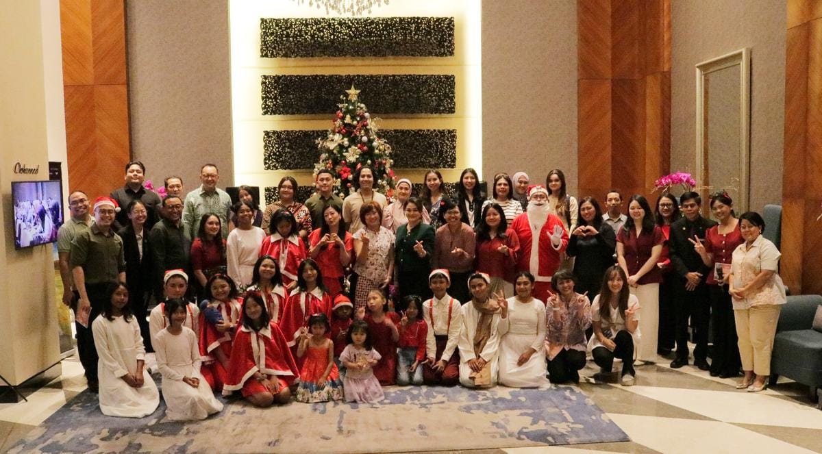 Oakwood Christmas Carol_3.jpg