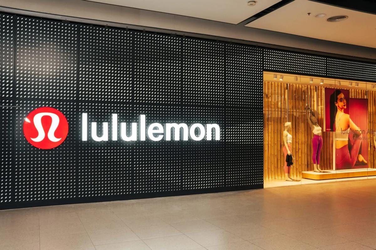 lululemon-Store_2-1350x900.jpg