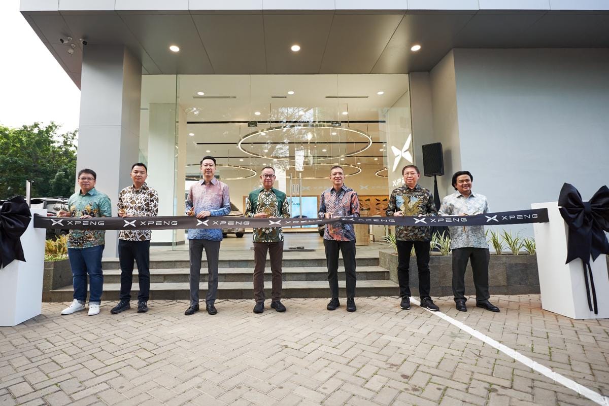 Peresmian XPENG Pondok Indah Experience & Service Center., Flagship Dealer Terbesar, oleh Manajemen Erajaya dan XPENG Global.jpg