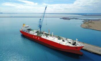 Ilustraasi kapal VLGC  PT Sillomariime Perdana Tbk (SHIP).jpg