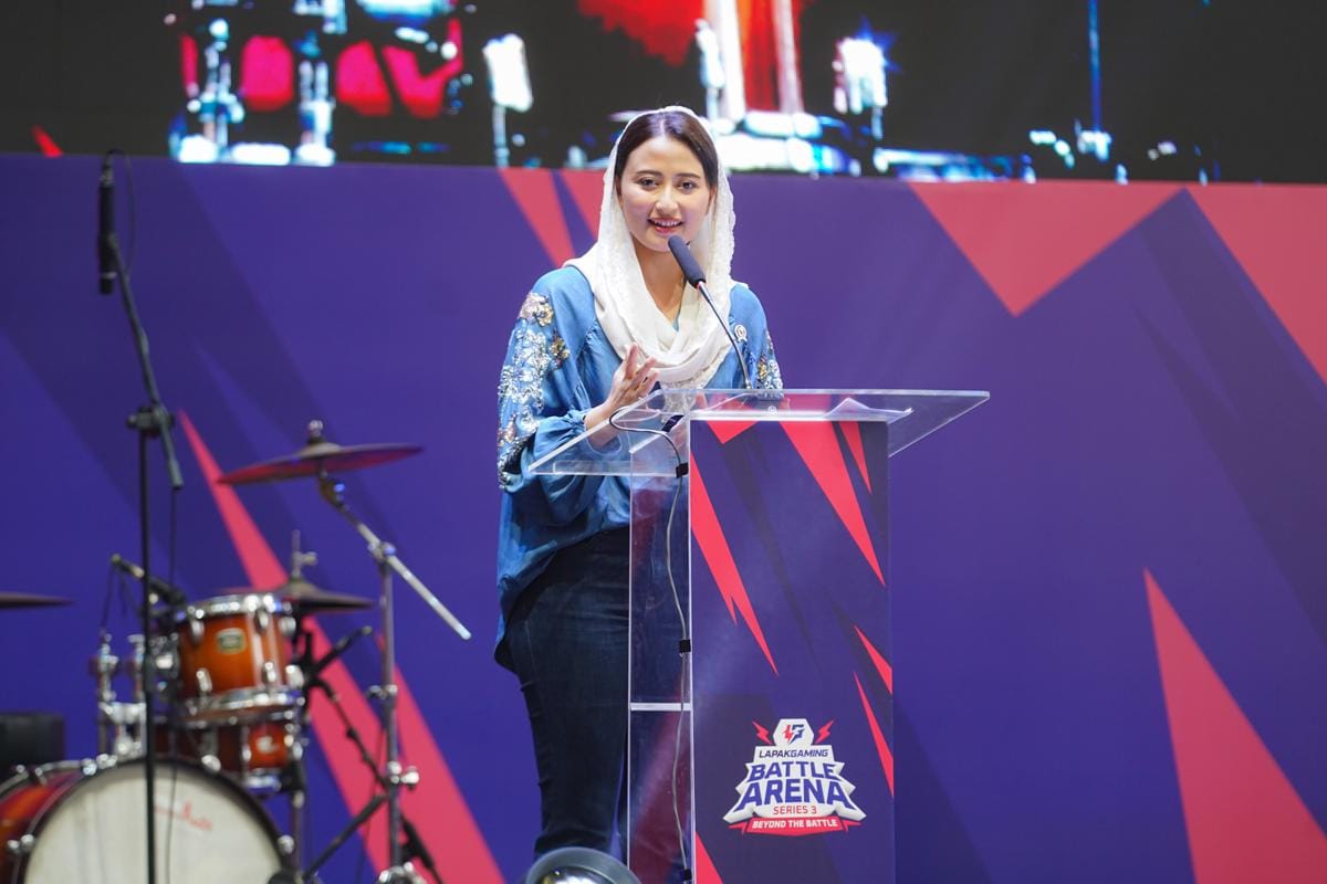 potret Wakil Menteri Perdagangan Dyah Roro Esti Widya Putri dalam pembukaan LapakGaming Battle Arena Series 3