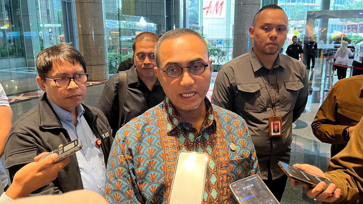 Kepala Eksekutif Pengawas Pasar Modal, Keuangan Derivatif, dan Bursa Karbon OJK, Hasan Fawzi