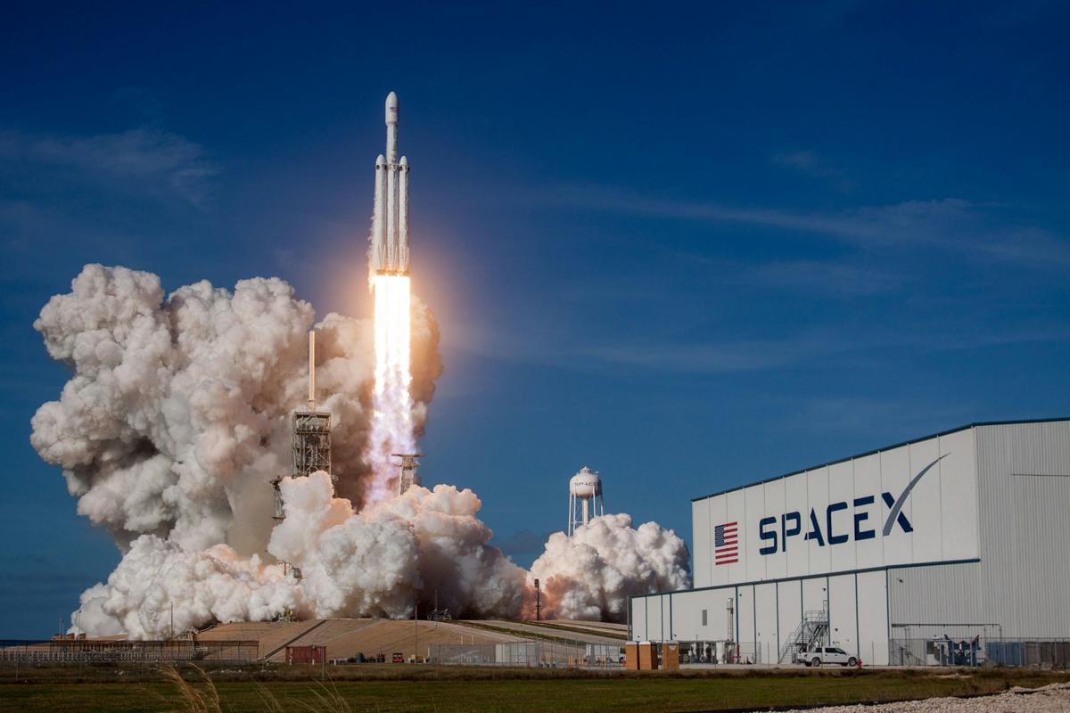 Apa Itu SpaceX yang Pecahkan Rekor IPO Terbesar di Dunia?