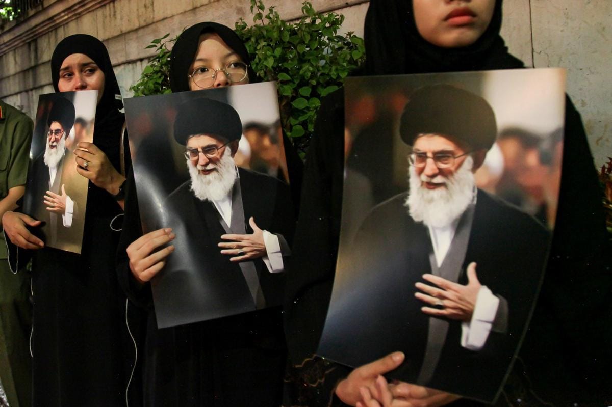 Arab Saudi Diduga Turut Desak AS Serang Iran Bersama Israel