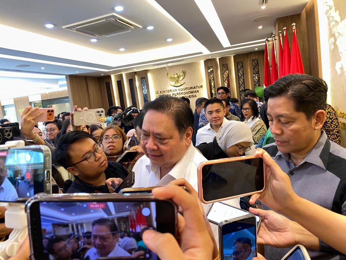 Soal Kemungkinan Kenaikan Harga BBM, Airlangga: Kita Monitor Dulu