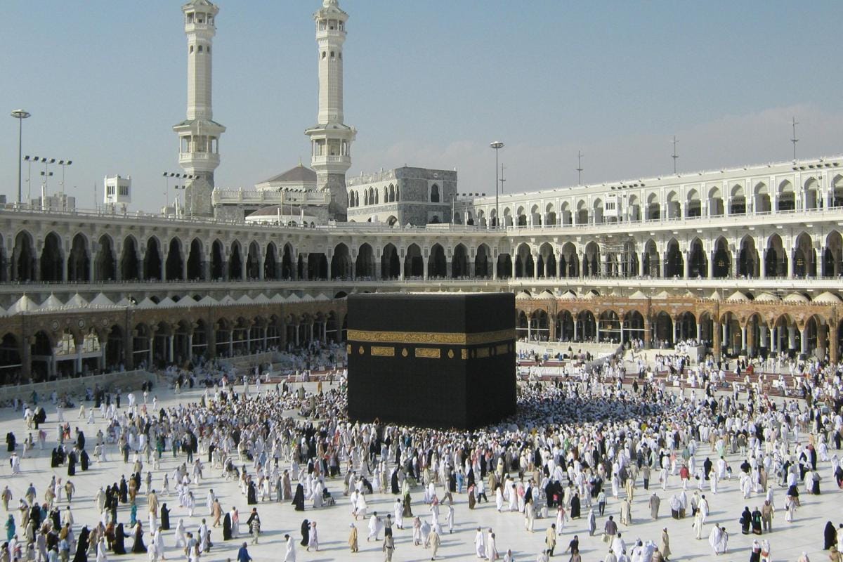 Pro-Kontra War Tiket Haji, DPR dan Himpuh Soroti Aspek Keadilan Jemaah