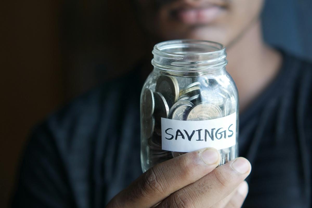 Perbedaan Menabung dan Investasi, Mana yang Lebih Tepat?