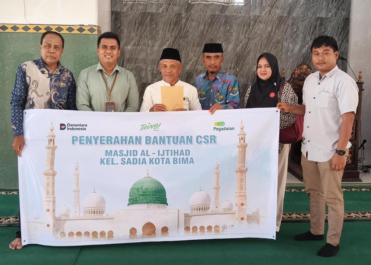 Pegadaian Serahkan Bantuan CSR Peralatan Ibadah ke Masjid Al Ijtihad