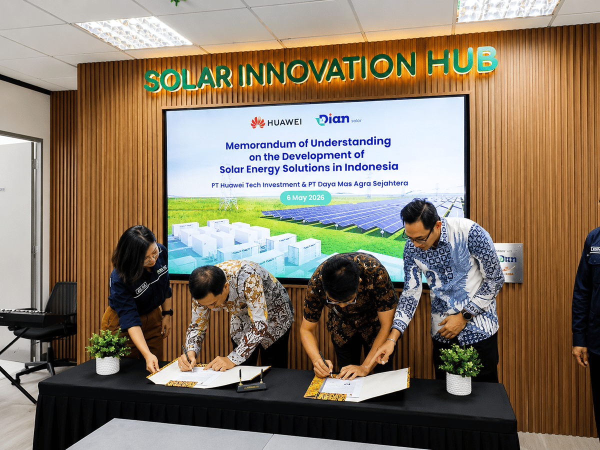 Gandeng Huawei, Entitas Dian Swastatika Luncurkan Pusat Pemantauan PLT