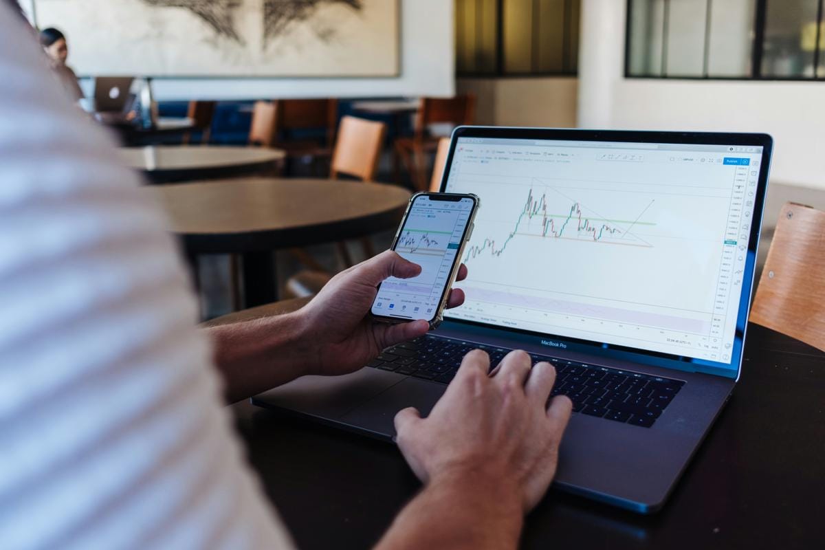 Apa Itu Quantitative Investing? Berikut Cara Kerja dan Contohnya