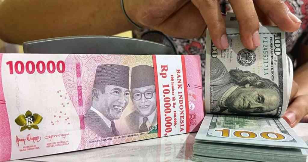 Rupiah Terkapar, Cadangan Devisa Terkuras