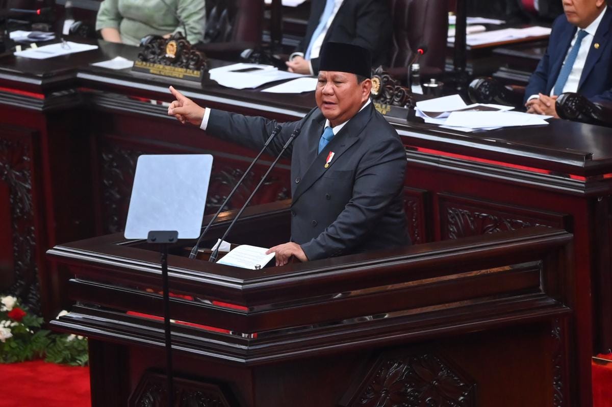 Mengapa Prabowo Wajibkan Ekspor CPO hingga Batu Bara Lewat BUMN?