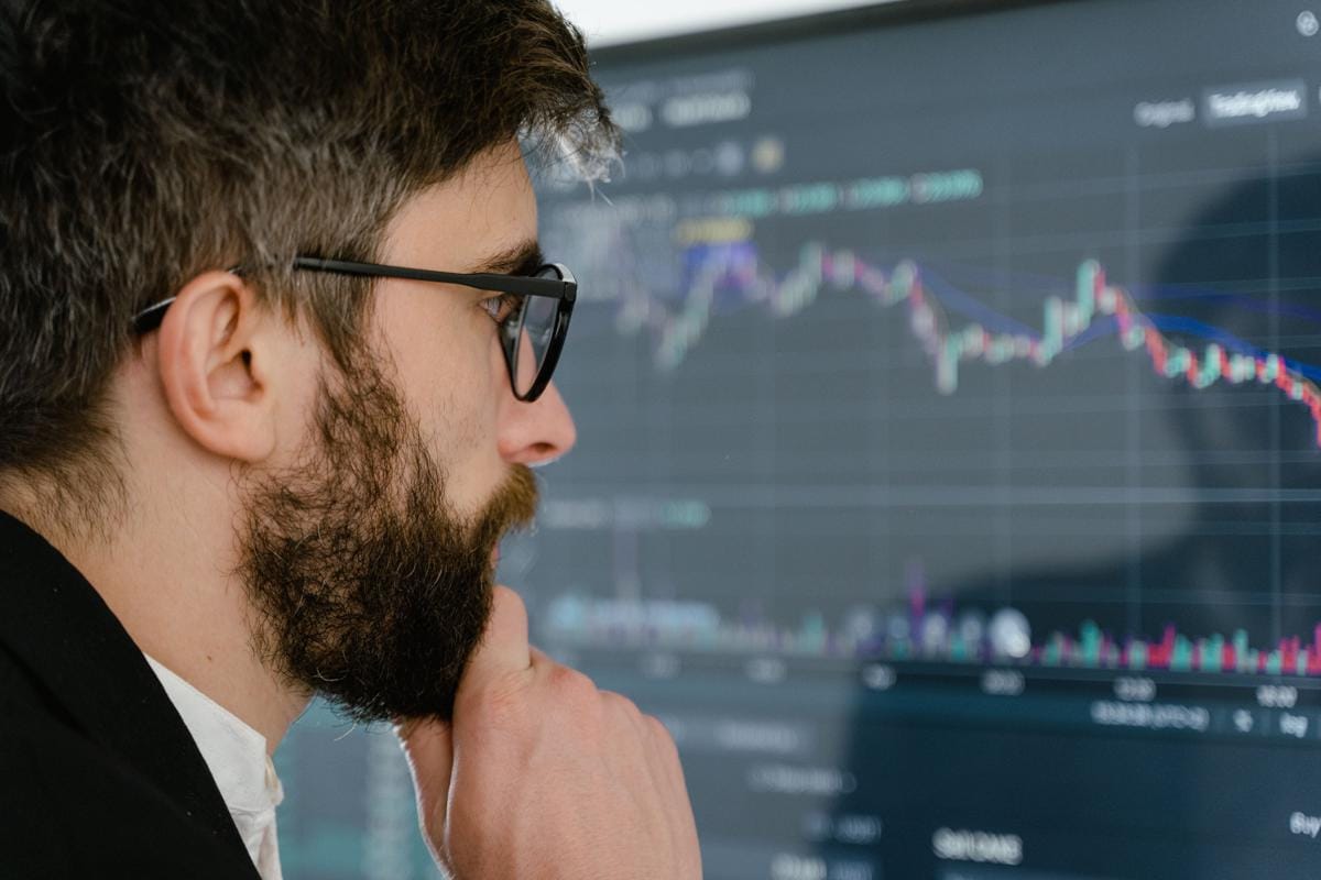 5 Strategi Investasi Saat Pasar Volatil agar Risiko Terkendali