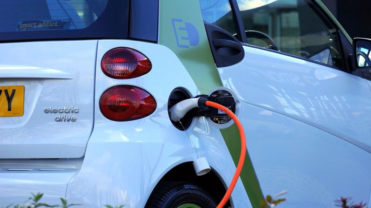 Toyota Usul EV Tak Lagi Dikecualikan dari Aturan Ganjil Genap