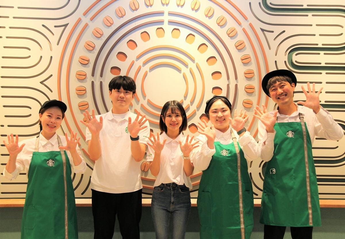 Promosi Kontroversial, Starbucks Tutup Seluruh Gerai di Korea Selatan
