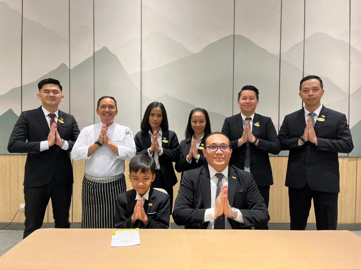 Hotel Santika Pasirkaliki Bandung Gelar GM For A Day untuk Anak-anak