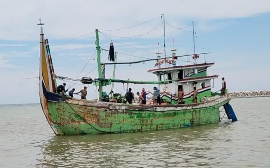 BBM Naik dan Cuaca Buruk, Nelayan Tertekan, Harga Ikan Melonjak