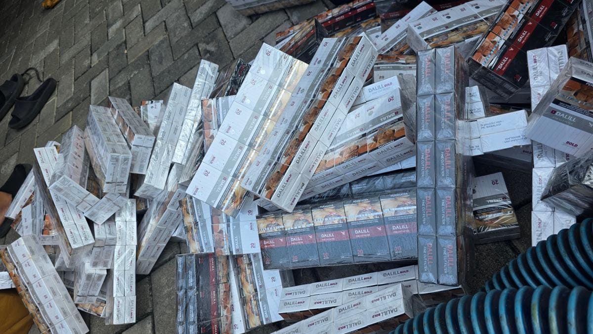 Bea Cukai Gagalkan Pengiriman 8,96 Juta Batang Rokok Ilegal