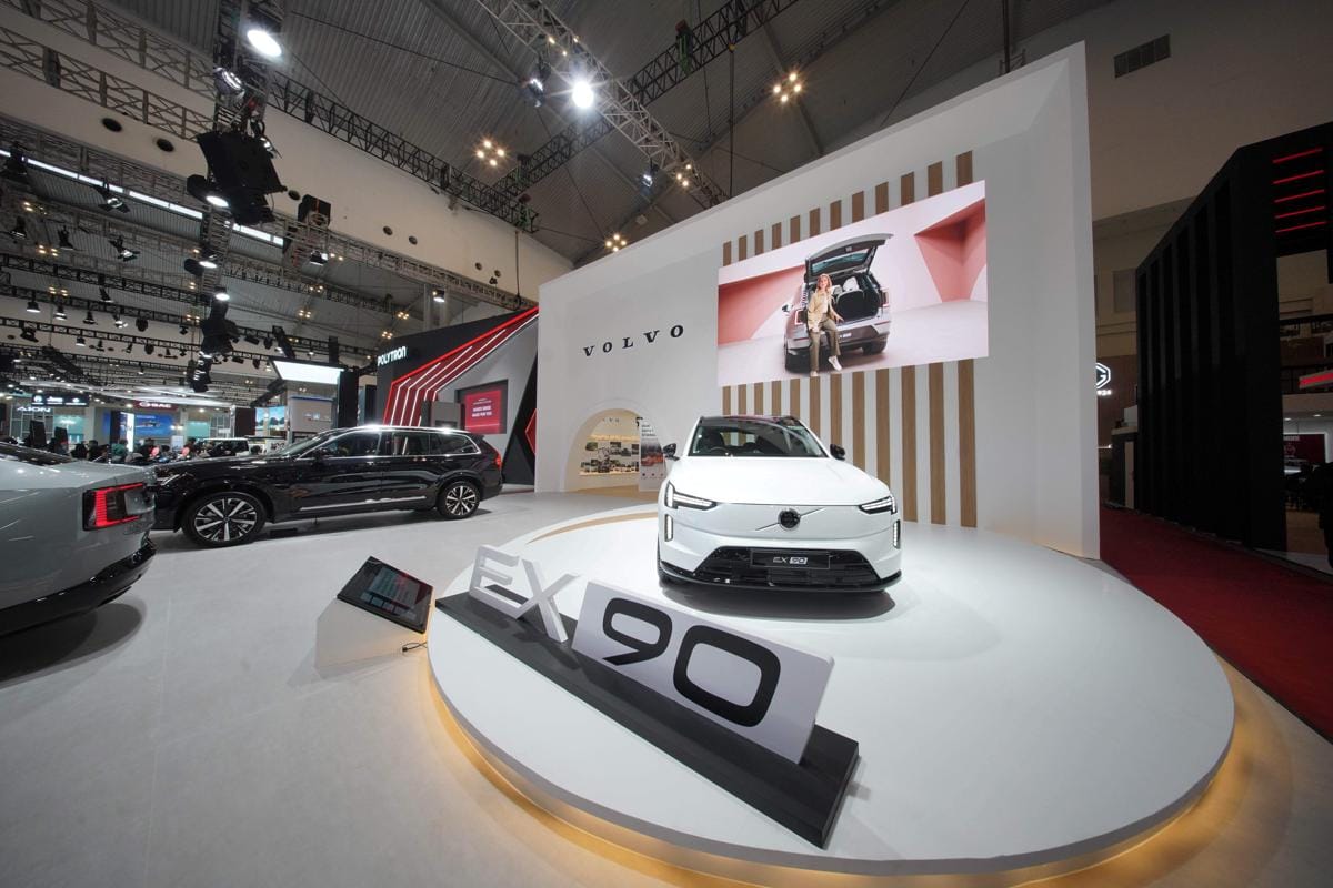 Volvo Boyong SUV Listrik Murni Mewah EX90 ke GIIAS 2026
