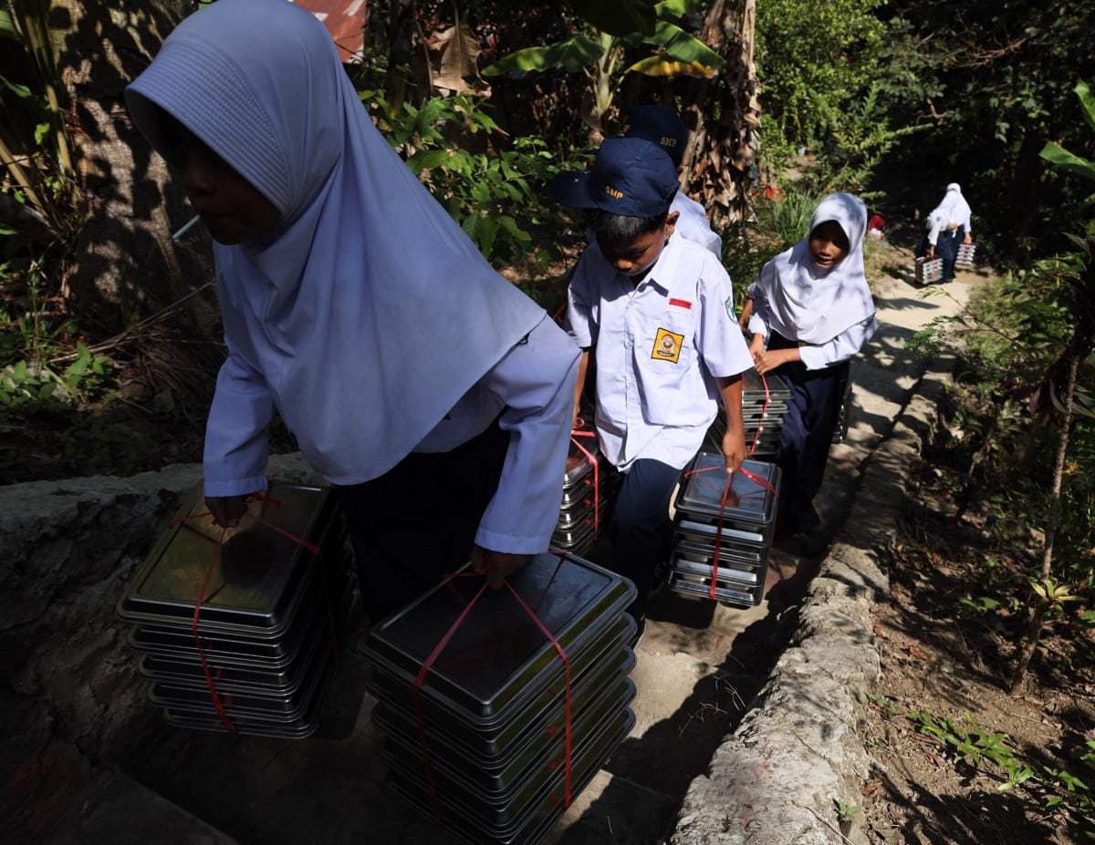 Zulhas Akui Banyak Program Belum Maksimal: MBG Dimaling hingga Kopdes di Gunung