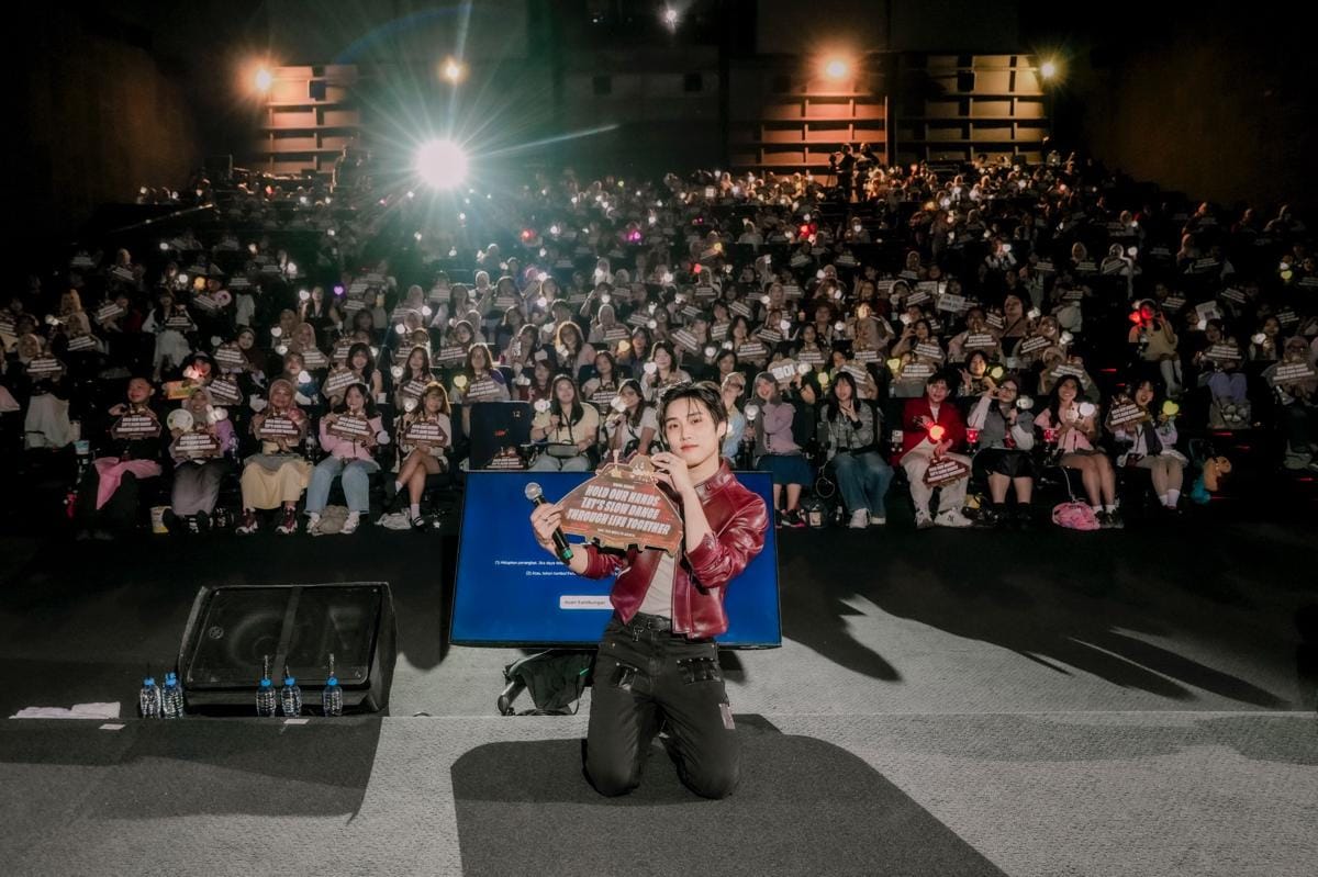 Showcase Solo di Indonesia, Jacob THEBOYZ Duet Bareng Musisi Lokal Adrian Khalif