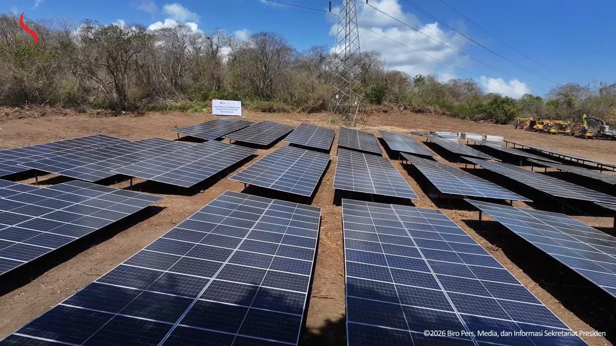 Proyek PLTS 100 GWP Dimulai, Berpotensi Hemat APBN Rp73 triliun Per Tahun