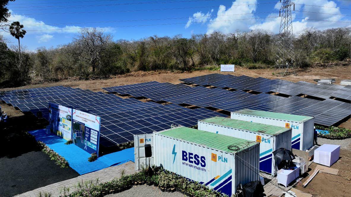 Bahlil Klaim Program PLTS 100 GWp Bisa Hemat Rp73,9 Triliun