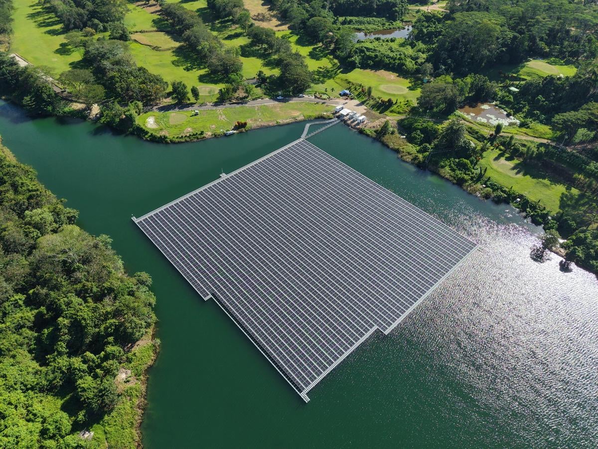 Bahlil Klaim PLTS 100 GW Bisa Hemat Subsidi Energi Rp73 Triliun