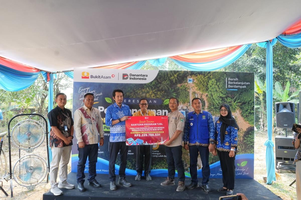 Manfaatkan Energi Surya, PTBA Perluas Akses Air bagi Warga Muara Enim