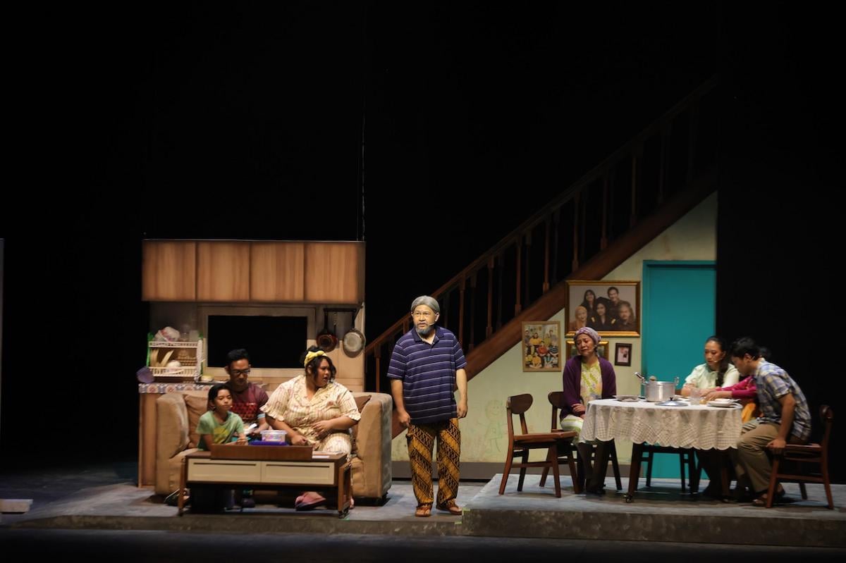 Home Sweet Loan The Musical-8.JPG
