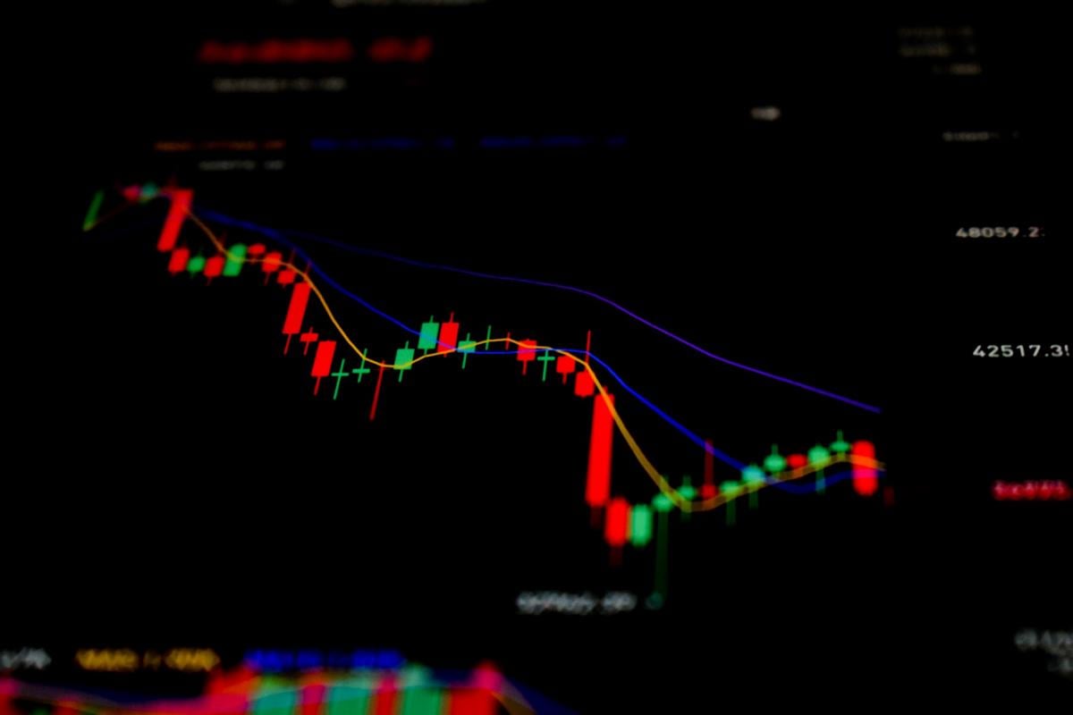 Apa Perbedaan Aturan Short Selling di Indonesia dan Negara Lain?