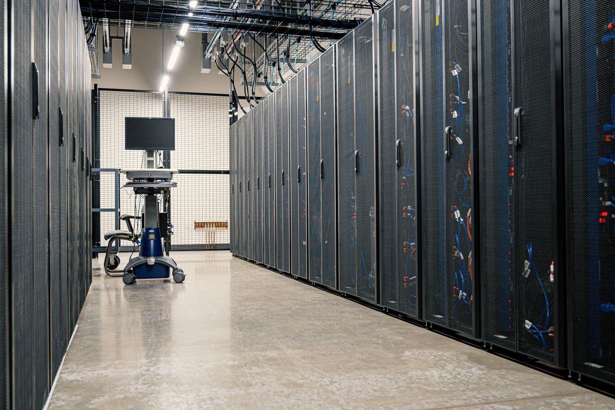 Fungsi Data Center dan Risikonya yang Perlu Diwaspadai